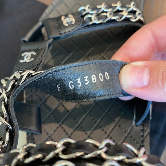 💓Sold💓Chanel Chain Plain Leather Sandals - Picture 5 of 11